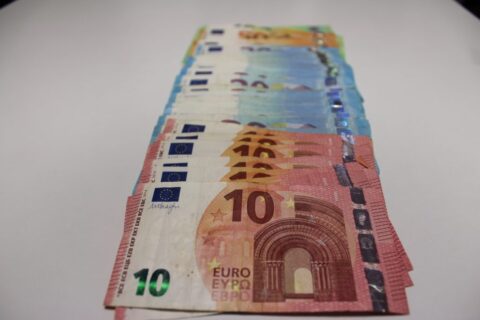 Prognozuojama, kad pensijos augs sparčiau nei darbo užmokestis ir infliacija