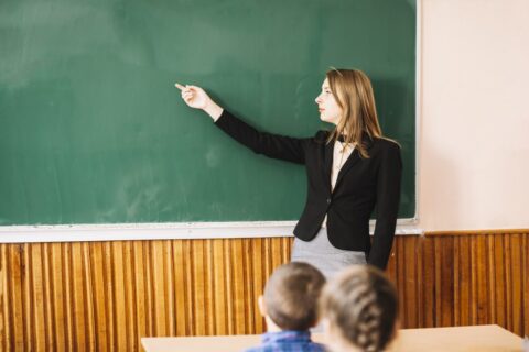 Nuo kitų metų – ūgtelėjusios pedagogų algos