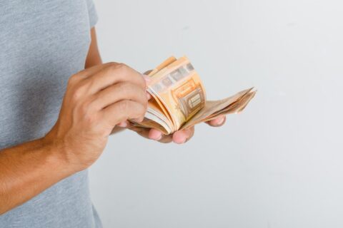 Nuo sausio 1 dienos – didesnis minimalus darbo užmokestis