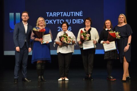 Utenoje pagerbti geriausi mokytojai ir švietimo bendruomenės lyderiai